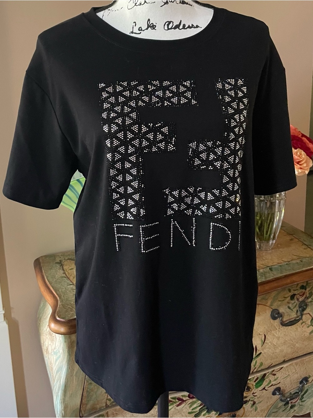 “Fendi” Tee Shirt Size: M/L